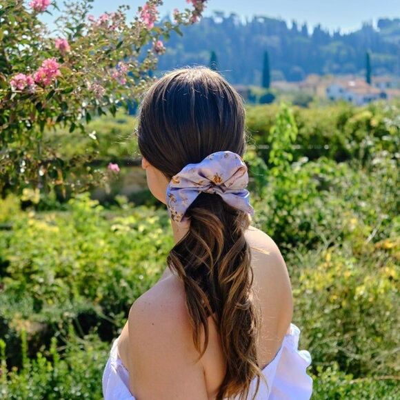 Common Era Botticelli's Daydream Oversize Scrunchie - Picture 7 of 7